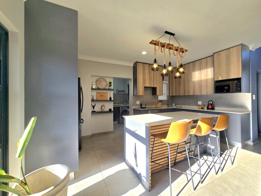 4 Bedroom Property for Sale in Melodie North West